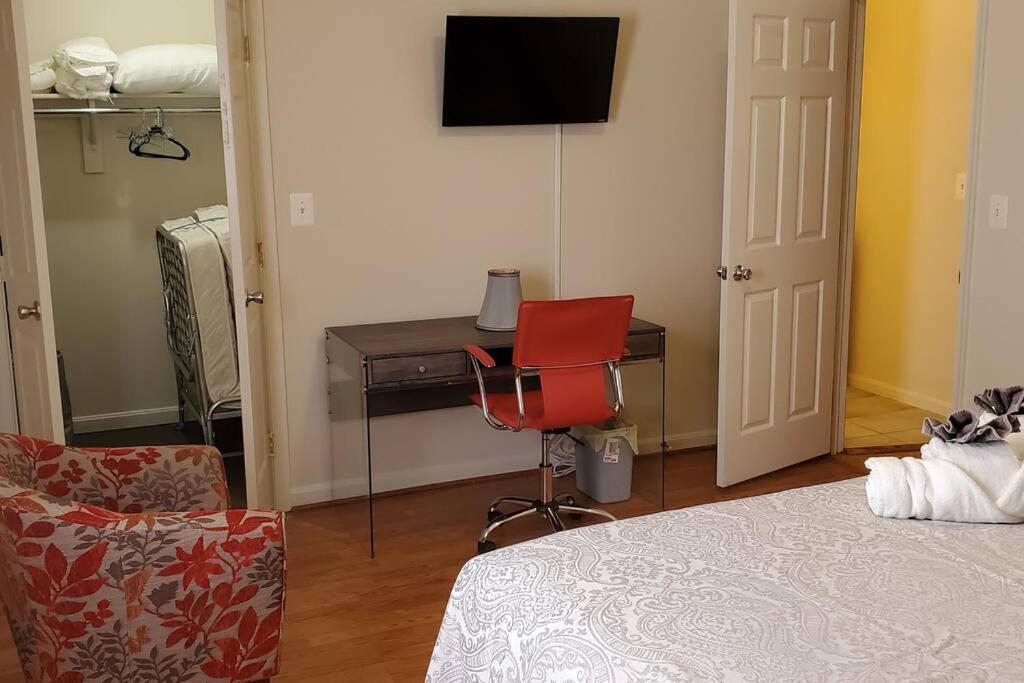 Relaxing 3 Bedroom With Free Parking At The Sequoia ワシントン エクステリア 写真